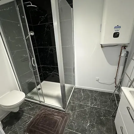 Lägenhet Cocon Jacuzzi Et Cinema 4k P